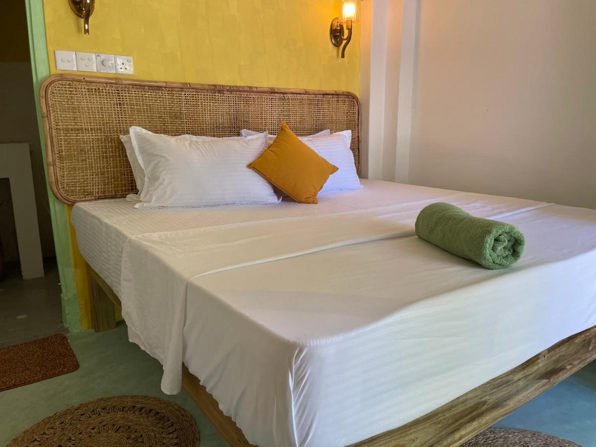Banana Surf House Hotel Arugam Bay Kültér fotó